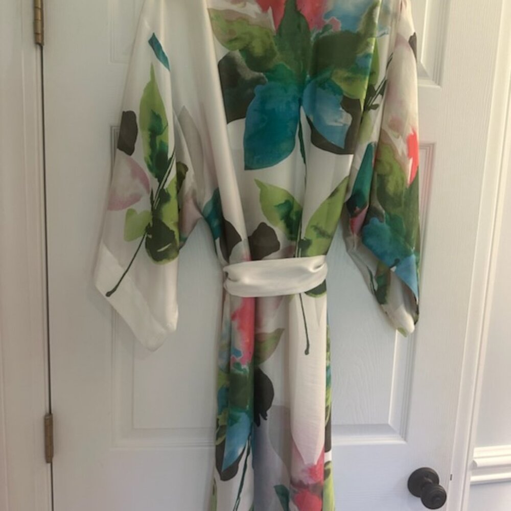 Colorful Kimono Robe by Natori - Picture 2 of 8